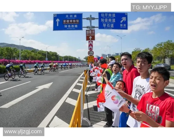 千余名骑手在北京昌平参加自行车极限应战